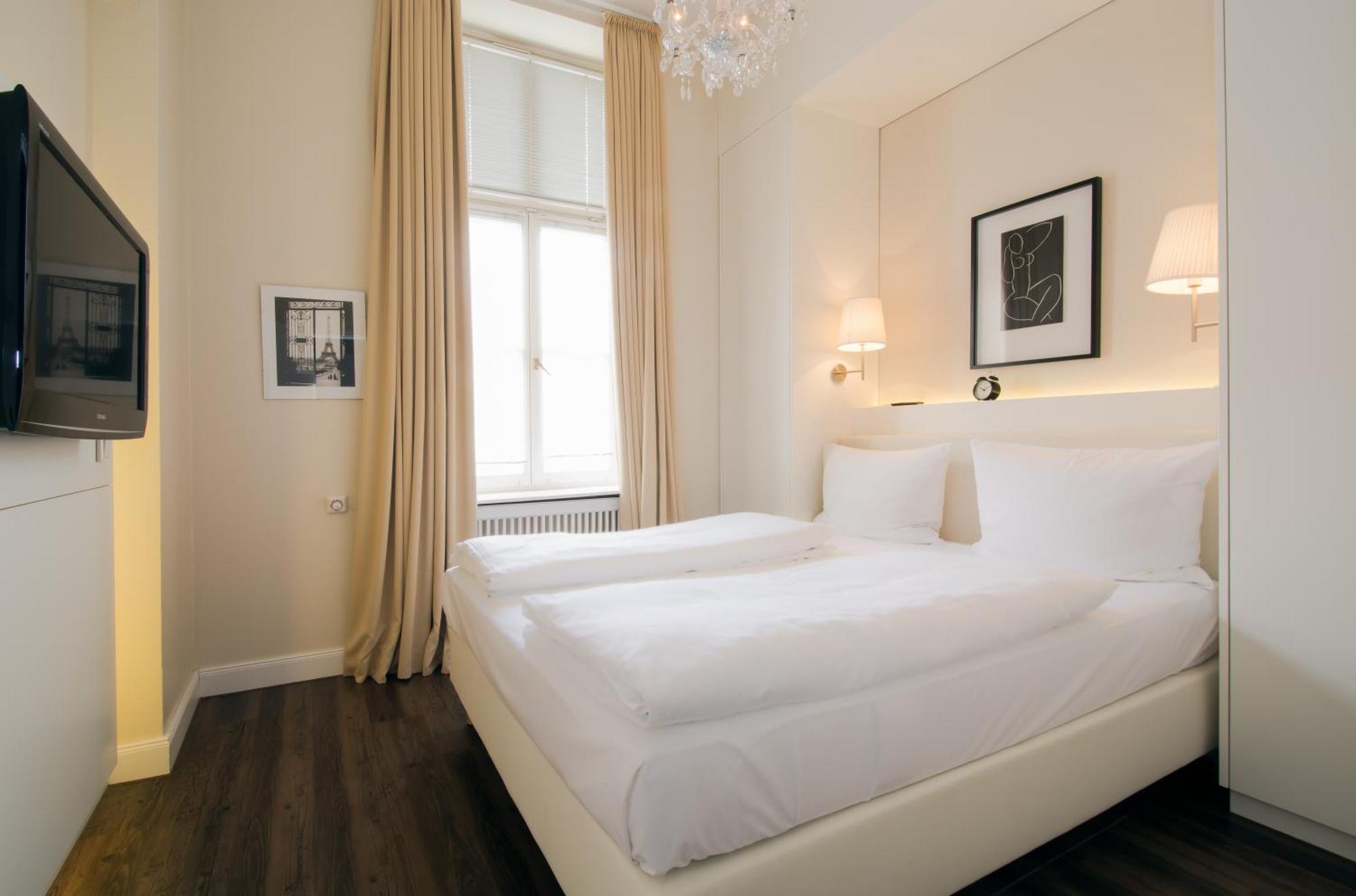 Aparthotel Living Am Carlsplatz
