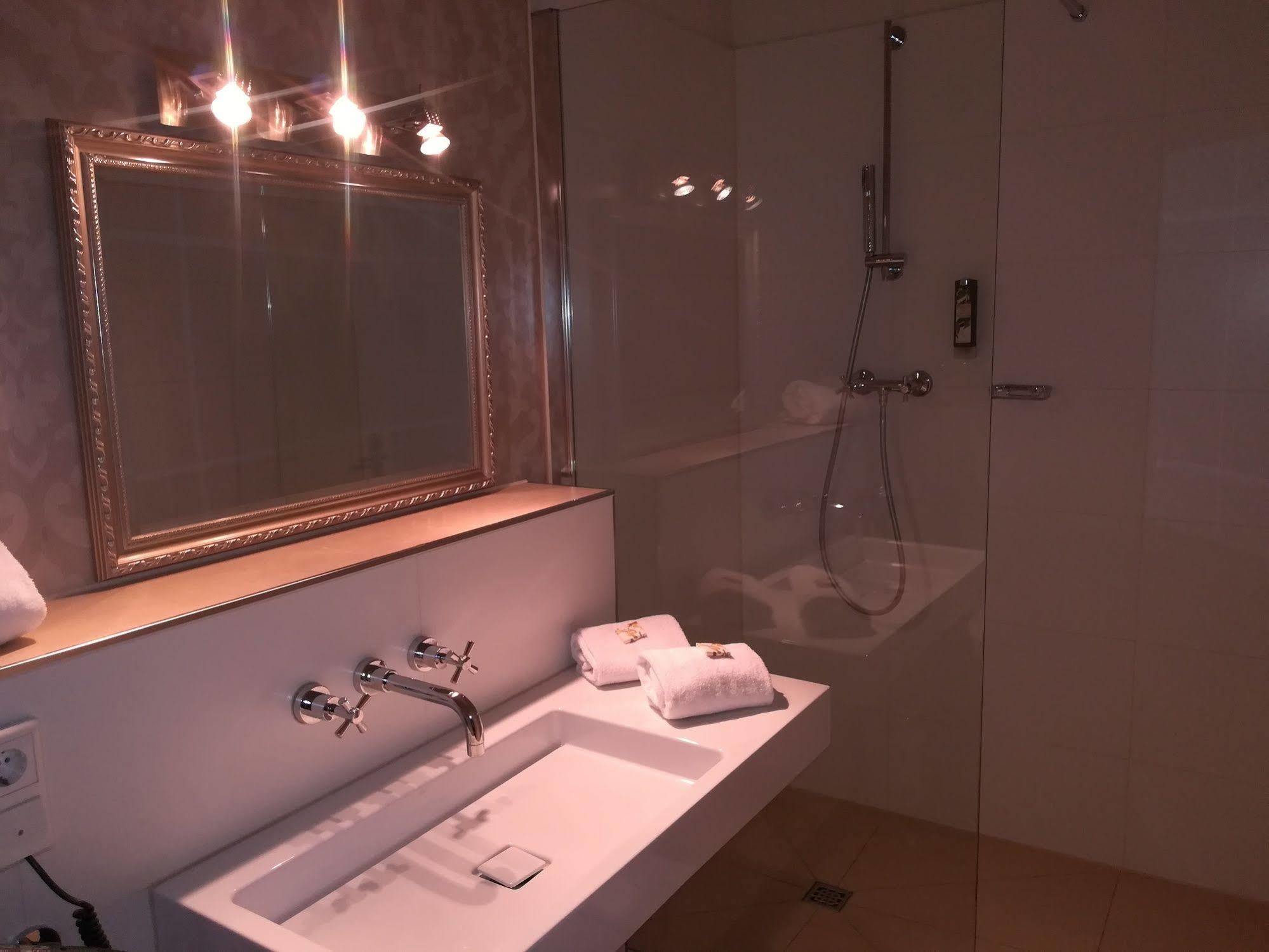 Aparthotel Living Am Carlsplatz Dusseldorf